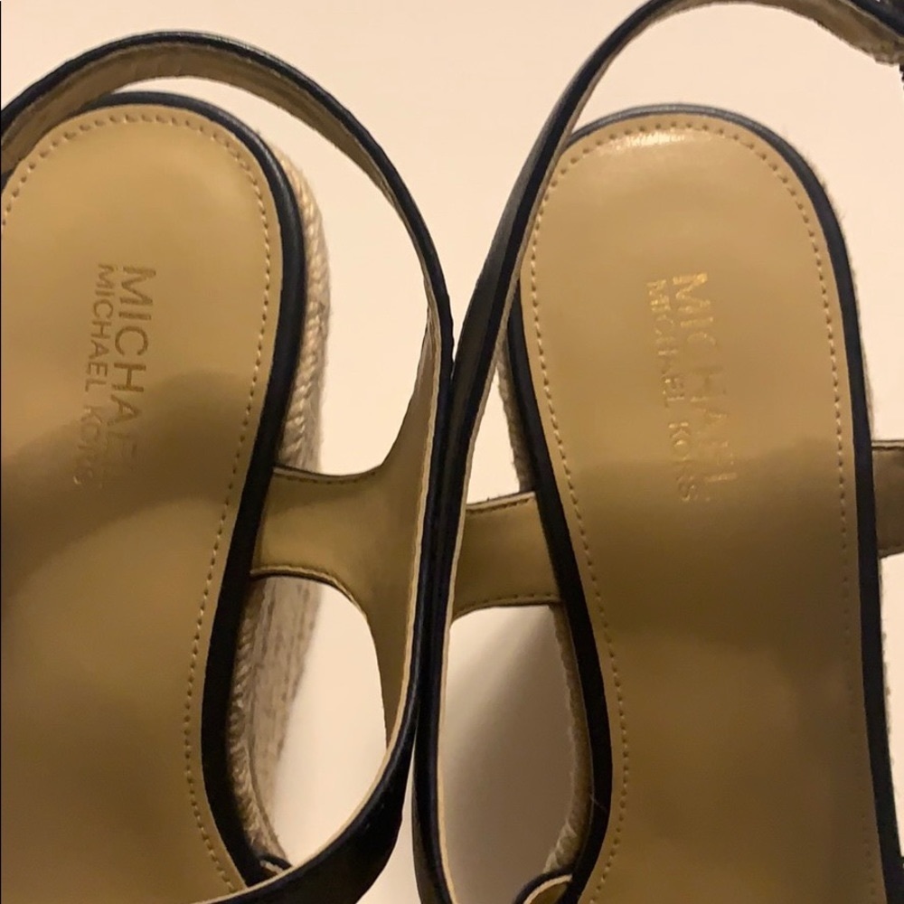 Michael Kors Martyna Sandal! - Picture 3 of 6